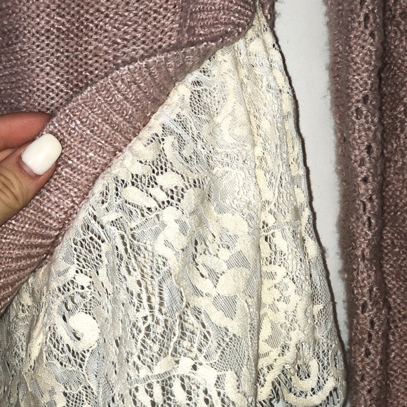 - LIGHT PINK LAYERED SWEATER - - Picture 3 of 3